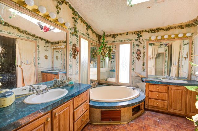 3330 Euell Road, Crosby, TX 77532
