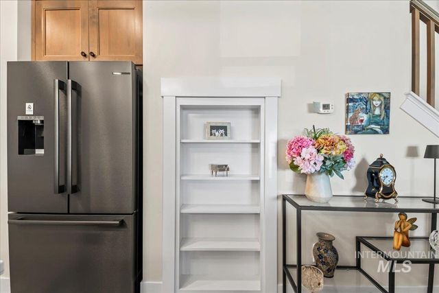 2543 S Via Privada Lane, Boise, ID 83716