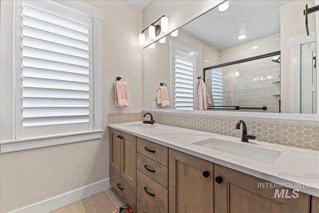 2543 S Via Privada Lane, Boise, ID 83716