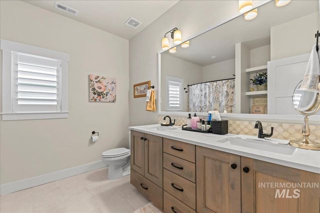 2543 S Via Privada Lane, Boise, ID 83716