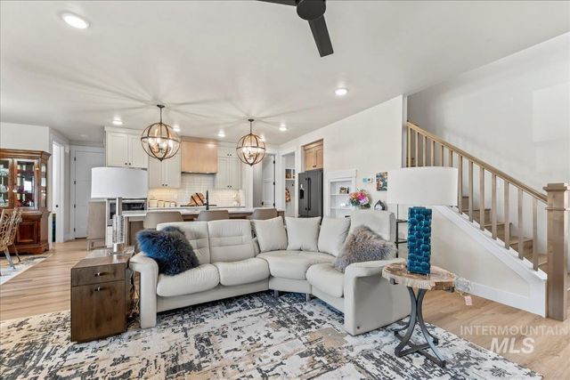 2543 S Via Privada Lane, Boise, ID 83716