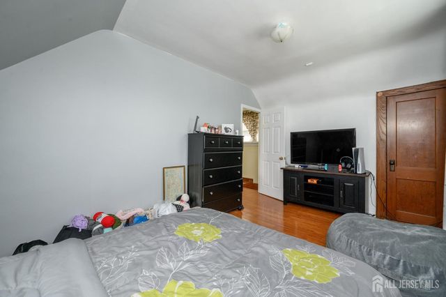 716 4th Street, Lyndhurst, NJ 07071