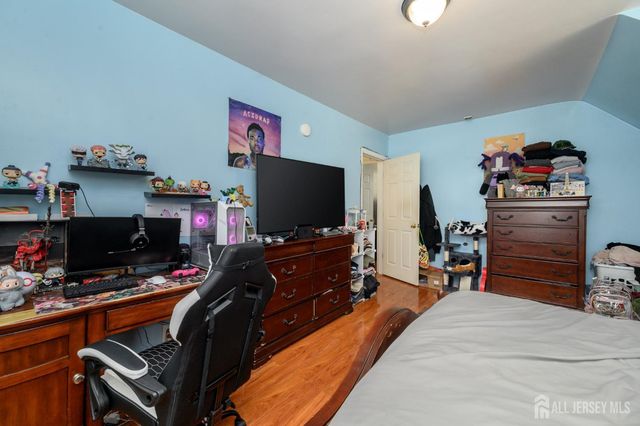 716 4th Street, Lyndhurst, NJ 07071