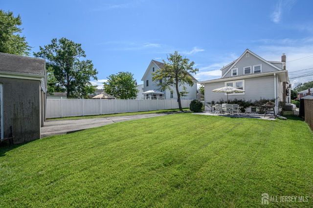716 4th Street, Lyndhurst, NJ 07071