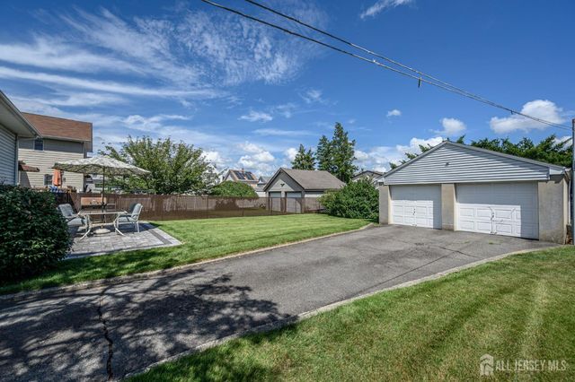 716 4th Street, Lyndhurst, NJ 07071