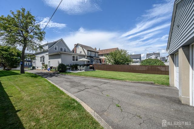 716 4th Street, Lyndhurst, NJ 07071