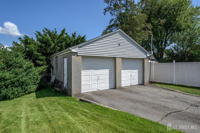 716 4th Street, Lyndhurst, NJ 07071