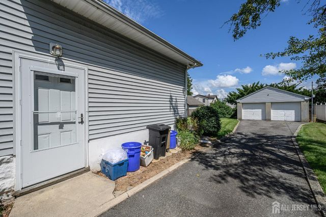 716 4th Street, Lyndhurst, NJ 07071