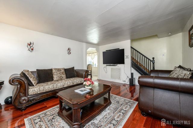 716 4th Street, Lyndhurst, NJ 07071