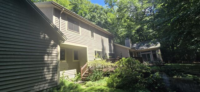 913 W Wellington Court, Muskegon, MI 49441