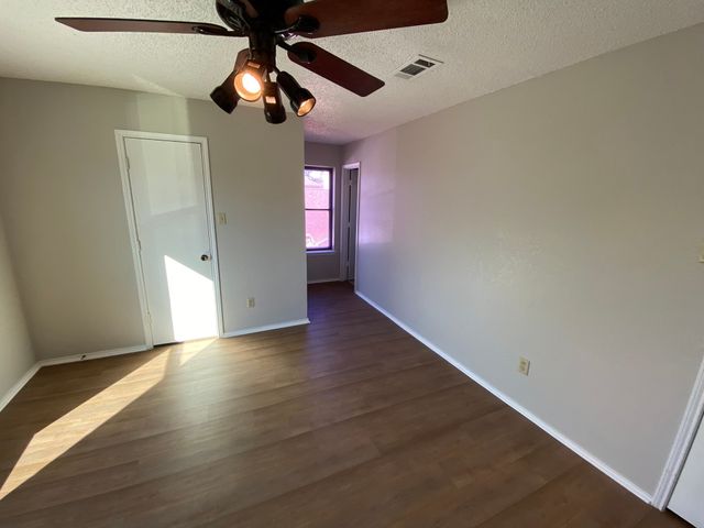 134 Main Place, Euless, TX 76040