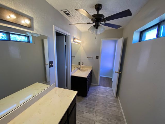 134 Main Place, Euless, TX 76040