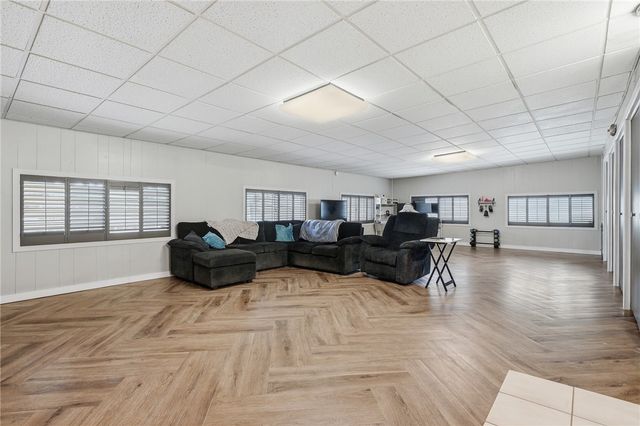 1268 Oak Park Dr, Aransas Pass, TX 78336