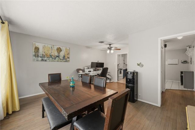 1268 Oak Park Dr, Aransas Pass, TX 78336