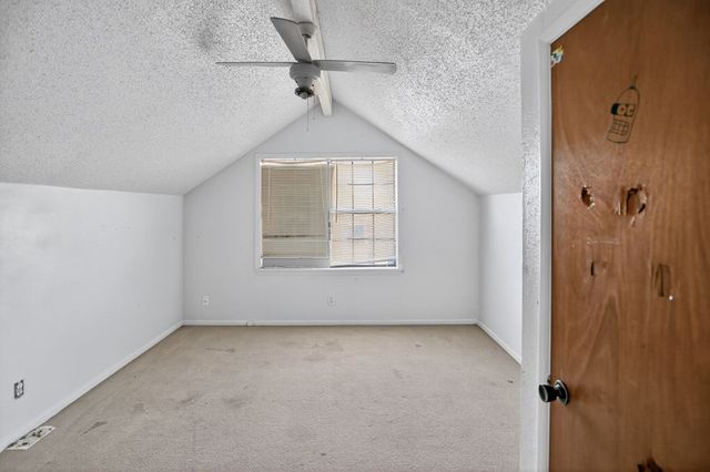 103 N High Dr, Kerrville, TX 78028