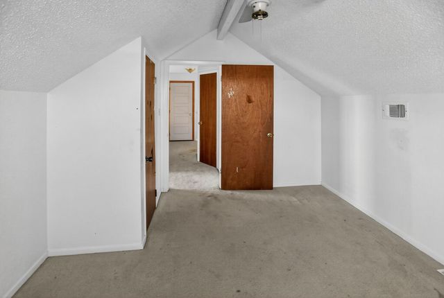 103 N High Dr, Kerrville, TX 78028