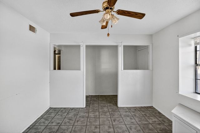 103 N High Dr, Kerrville, TX 78028