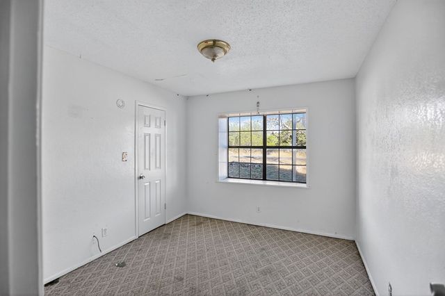 103 N High Dr, Kerrville, TX 78028