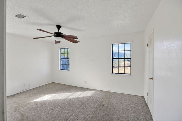 103 N High Dr, Kerrville, TX 78028