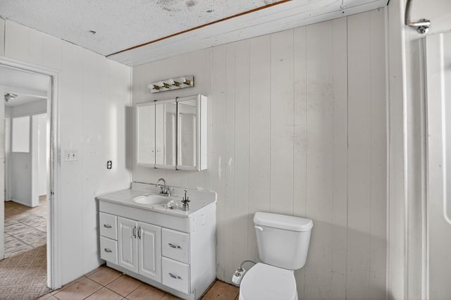 103 N High Dr, Kerrville, TX 78028