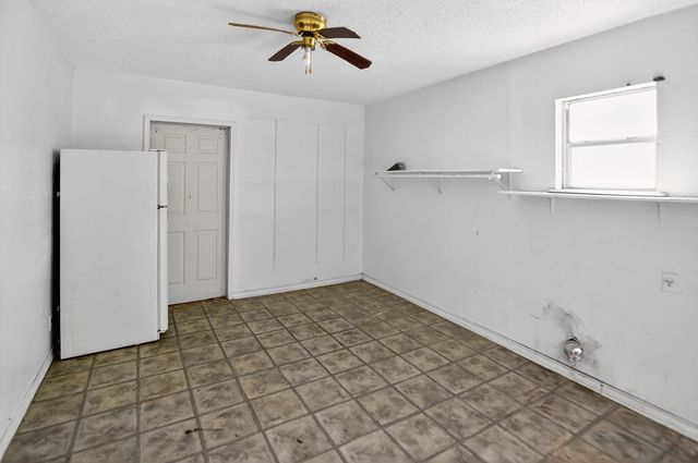 103 N High Dr, Kerrville, TX 78028