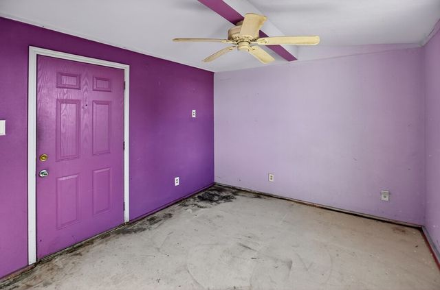 103 N High Dr, Kerrville, TX 78028