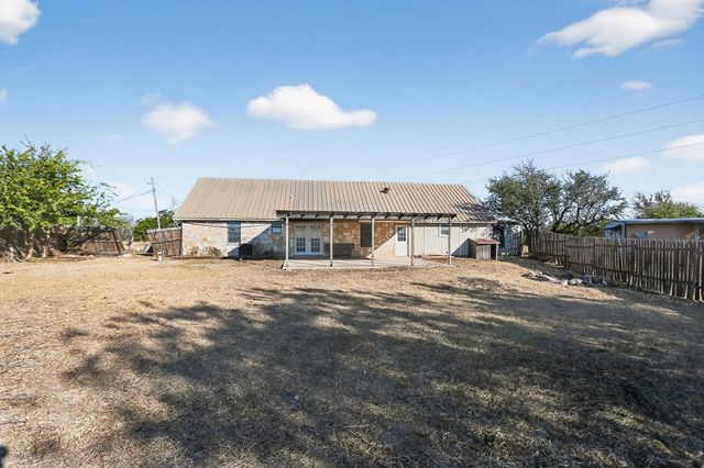 103 N High Dr, Kerrville, TX 78028