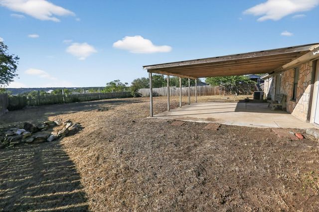 103 N High Dr, Kerrville, TX 78028