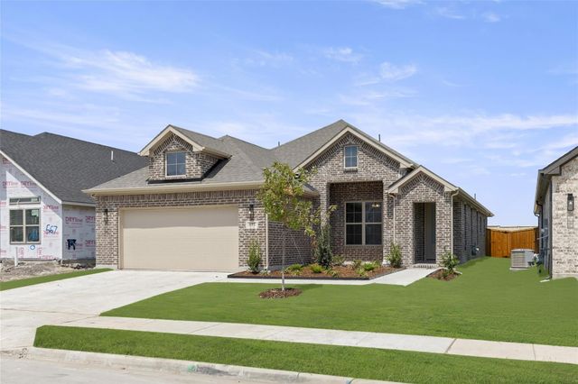 577 Silver Springs Lane, Lavon, TX 75166