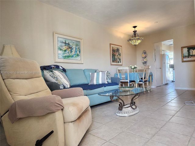 1504 S Surf Rd 57, Hollywood, FL 33019