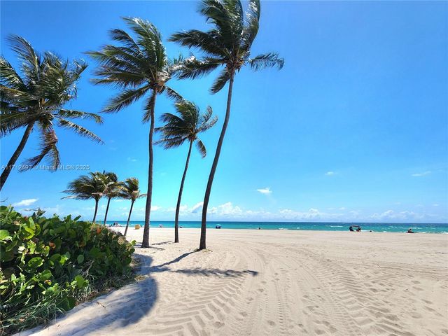 1504 S Surf Rd 57, Hollywood, FL 33019