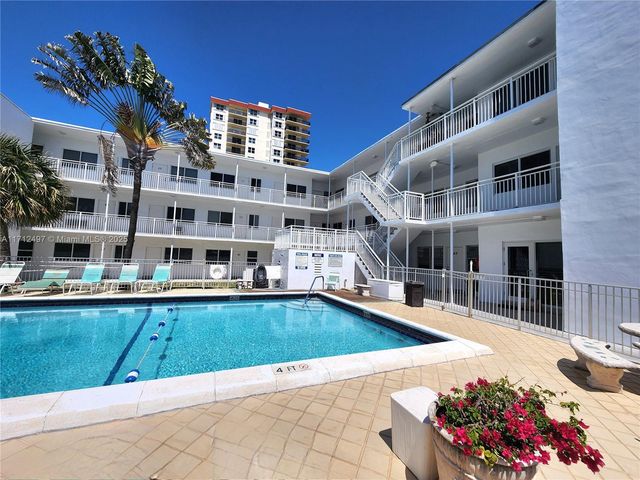 1504 S Surf Rd 57, Hollywood, FL 33019