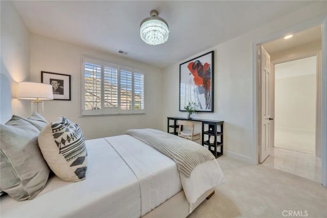 5451 Newcastle Lane, Calabasas, CA 91302