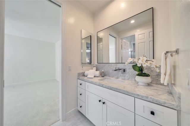 5451 Newcastle Lane, Calabasas, CA 91302