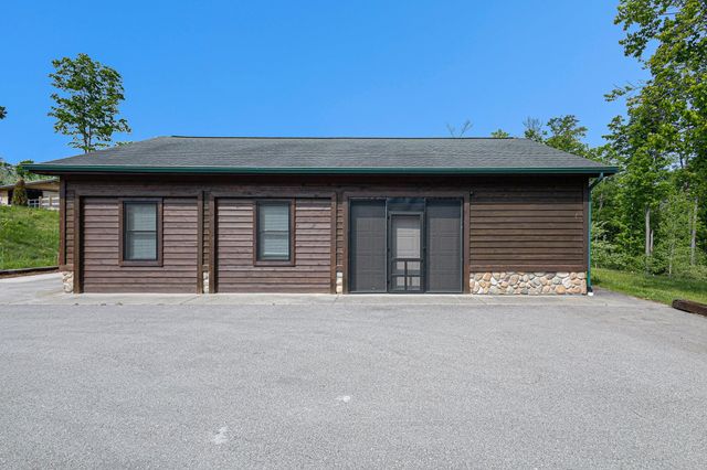 5575 M 72, Williamsburg, MI 49690