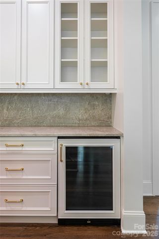 99 Little Cherokee Ridge, Hendersonville, NC 28739