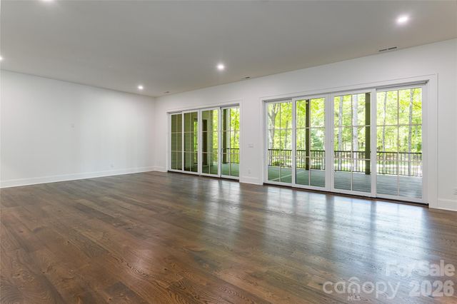 99 Little Cherokee Ridge, Hendersonville, NC 28739