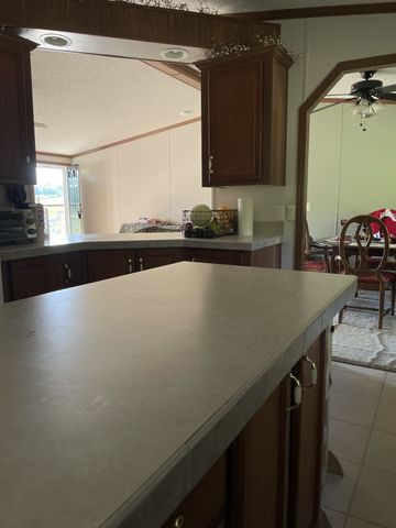 2450 W Leatherwood Rd, Cumberland Furnace, TN 37051