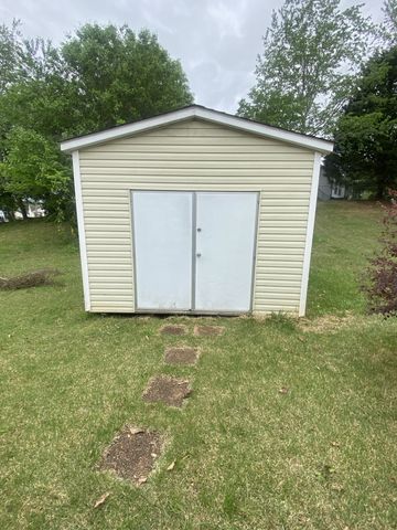 2450 W Leatherwood Rd, Cumberland Furnace, TN 37051