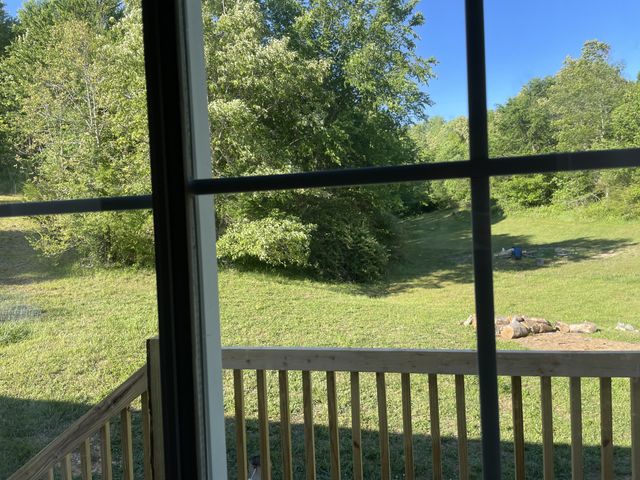 2450 W Leatherwood Rd, Cumberland Furnace, TN 37051