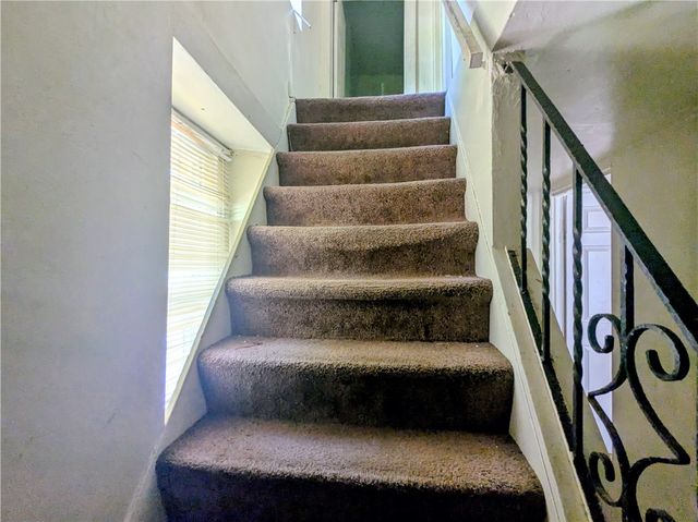 132 Leneake St, Wilkins Twp, PA 15145