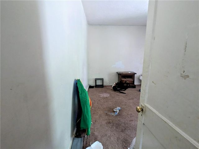 132 Leneake St, Wilkins Twp, PA 15145