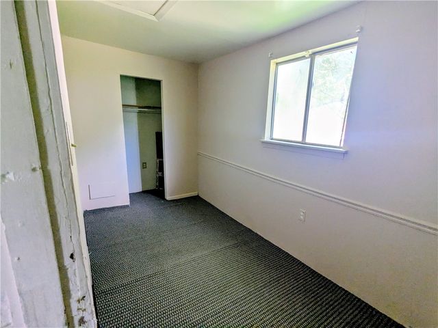 132 Leneake St, Wilkins Twp, PA 15145