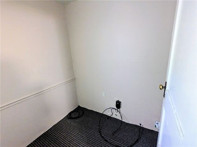 132 Leneake St, Wilkins Twp, PA 15145