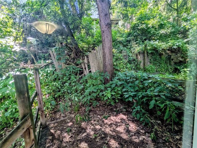 132 Leneake St, Wilkins Twp, PA 15145