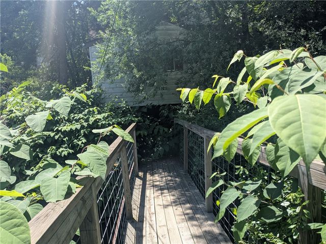 132 Leneake St, Wilkins Twp, PA 15145