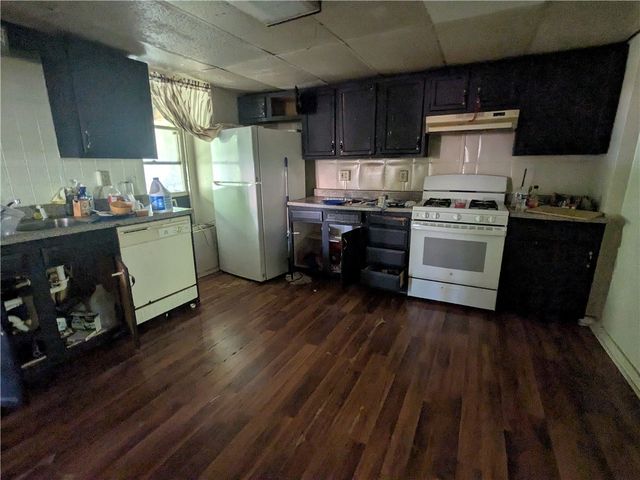 132 Leneake St, Wilkins Twp, PA 15145