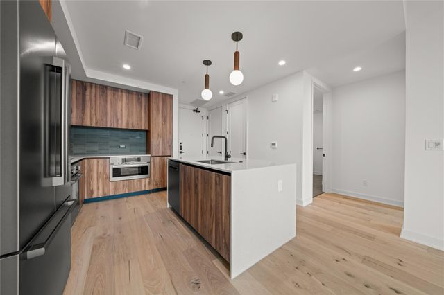 84 East Ave 1708, Austin, TX 78701