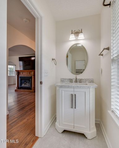 2201 Fox Meadows Circle, Bluff City, TN 37618