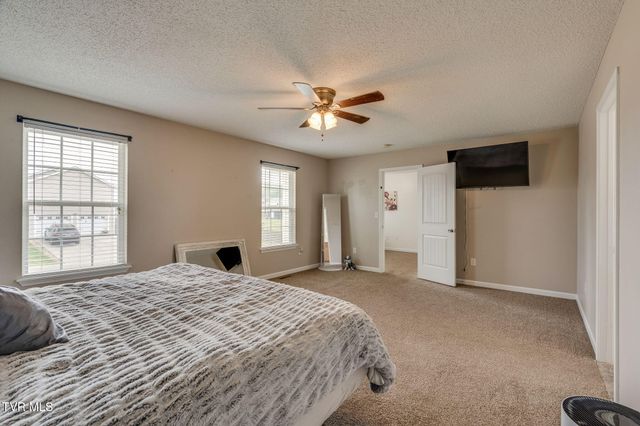 2201 Fox Meadows Circle, Bluff City, TN 37618